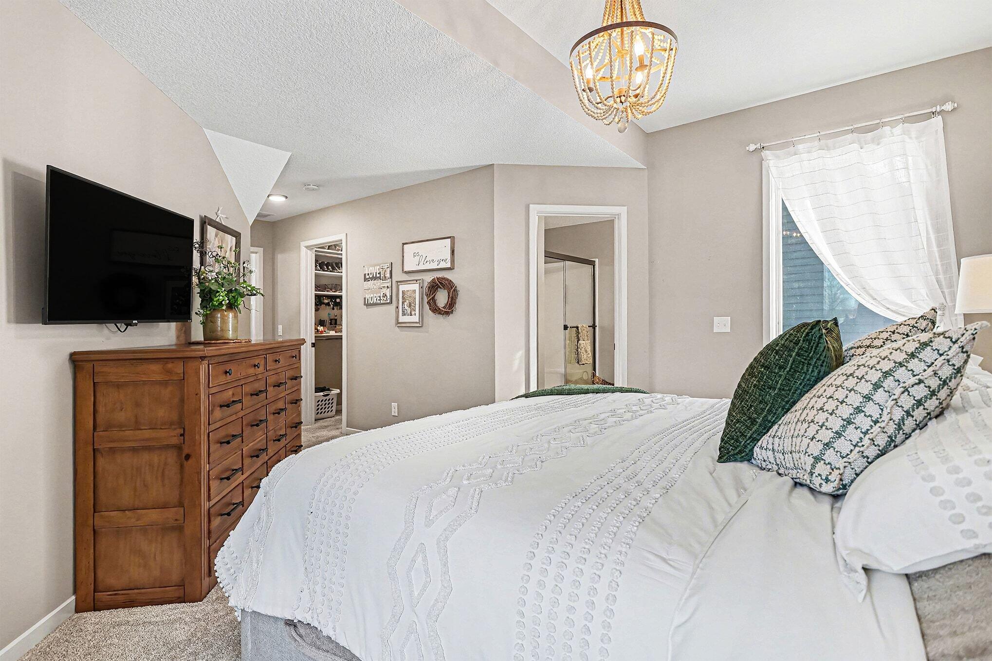 201 Wildwood Beach Road Quincy, MI 49082 - Photo 14 of 30 014_file_6423