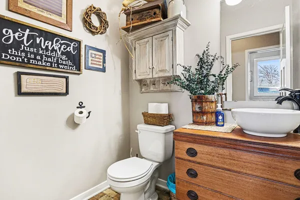$499,900 | 201 Wildwood Beach Road, Quincy, MI 49082