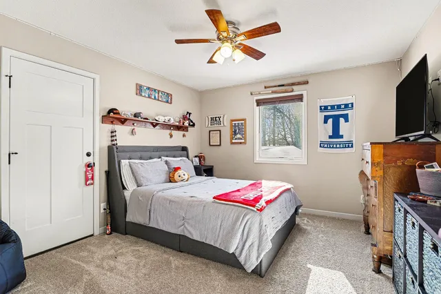 $575,000 | 201 Wildwood Beach Road, Quincy, MI 49082