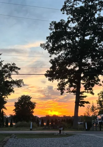 $575,000 | 201 Wildwood Beach Road, Quincy, MI 49082