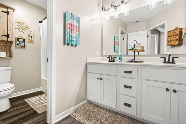 $499,900 | 201 Wildwood Beach Road, Quincy, MI 49082