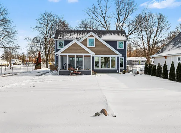$499,900 | 201 Wildwood Beach Road, Quincy, MI 49082