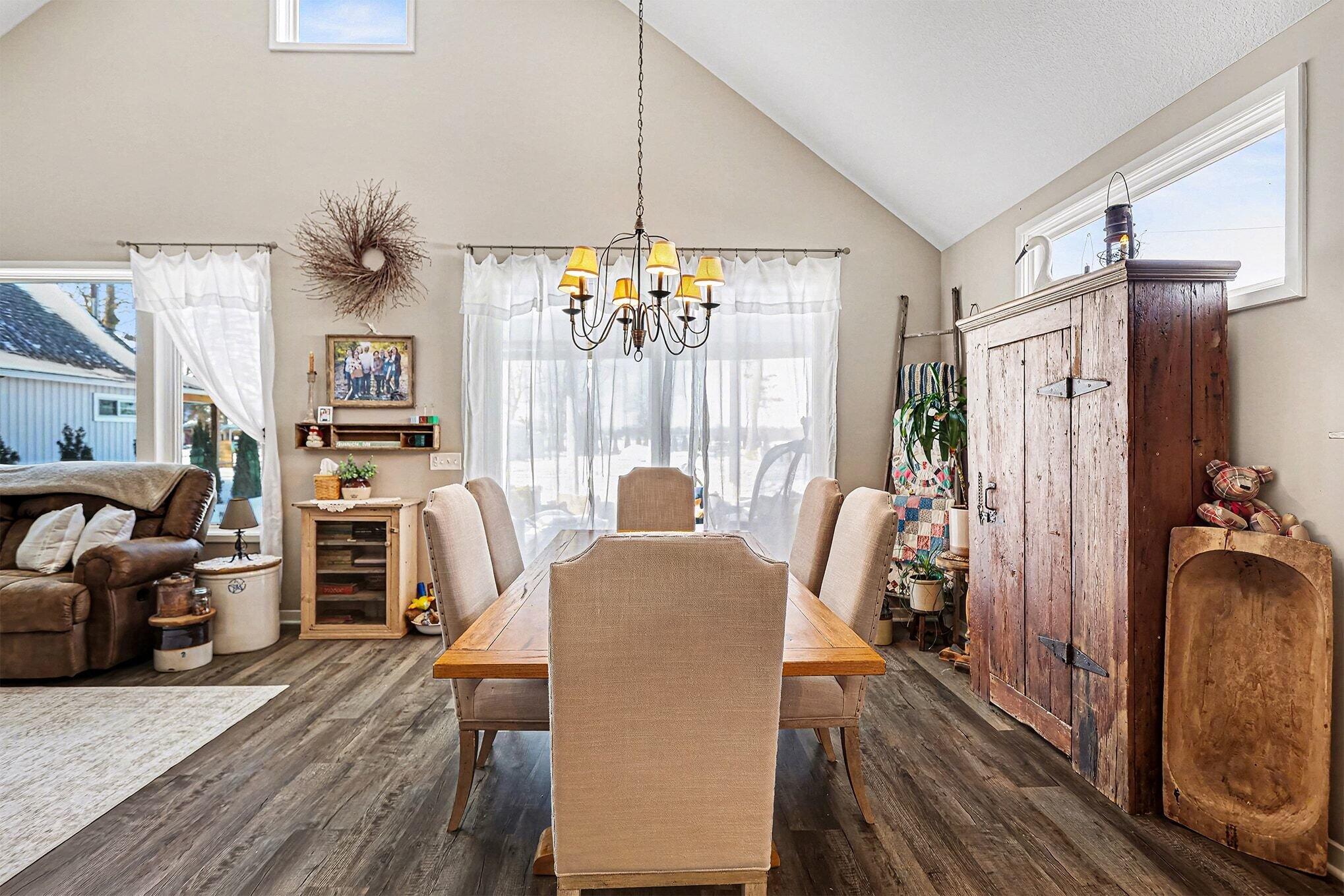 201 Wildwood Beach Road Quincy, MI 49082 - Photo 9 of 30 009_file_9997