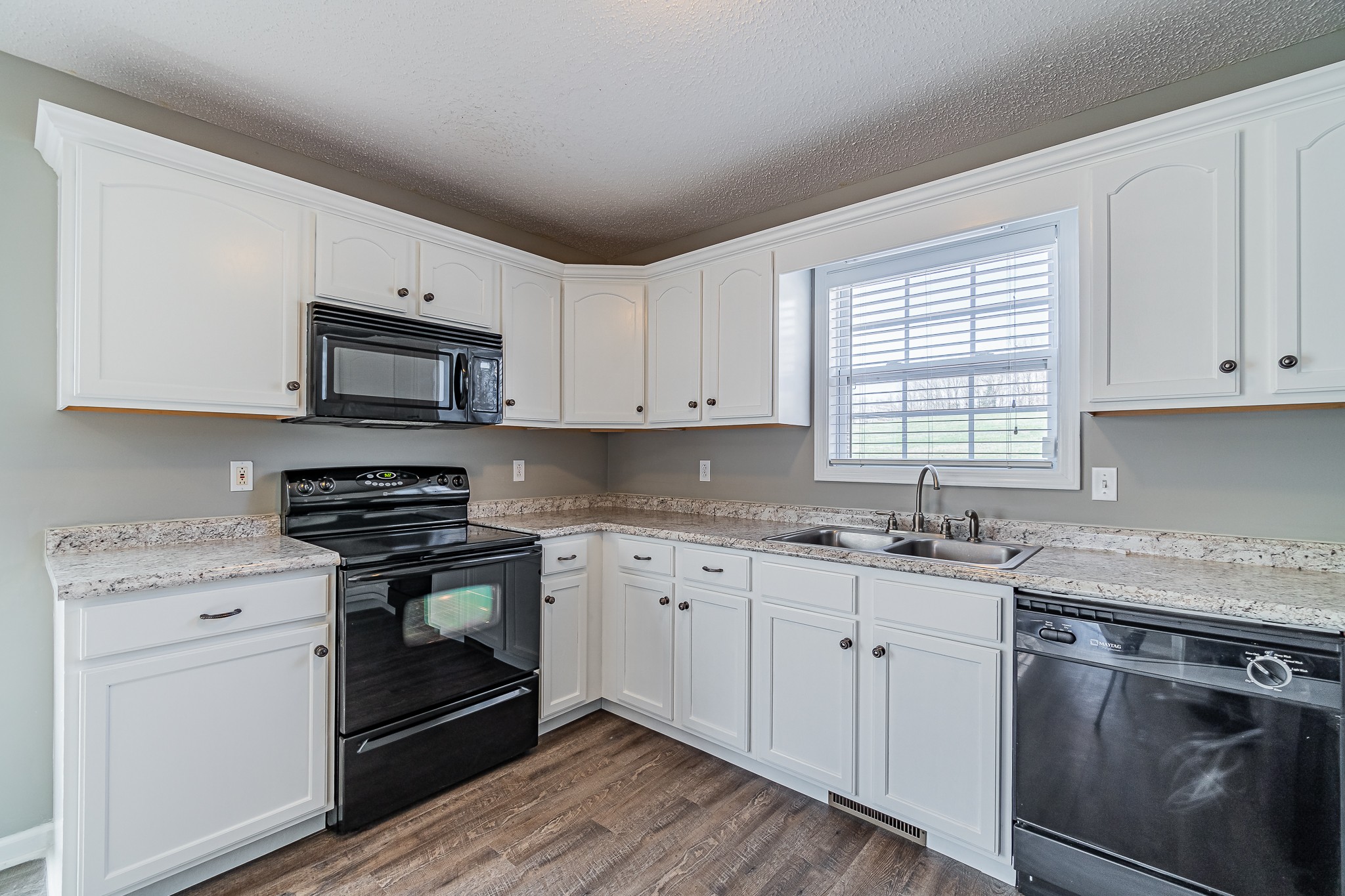 2067 Chester Harris Road Woodlawn, TN 37191 - Photo 11 of 32 Gallery Image 11