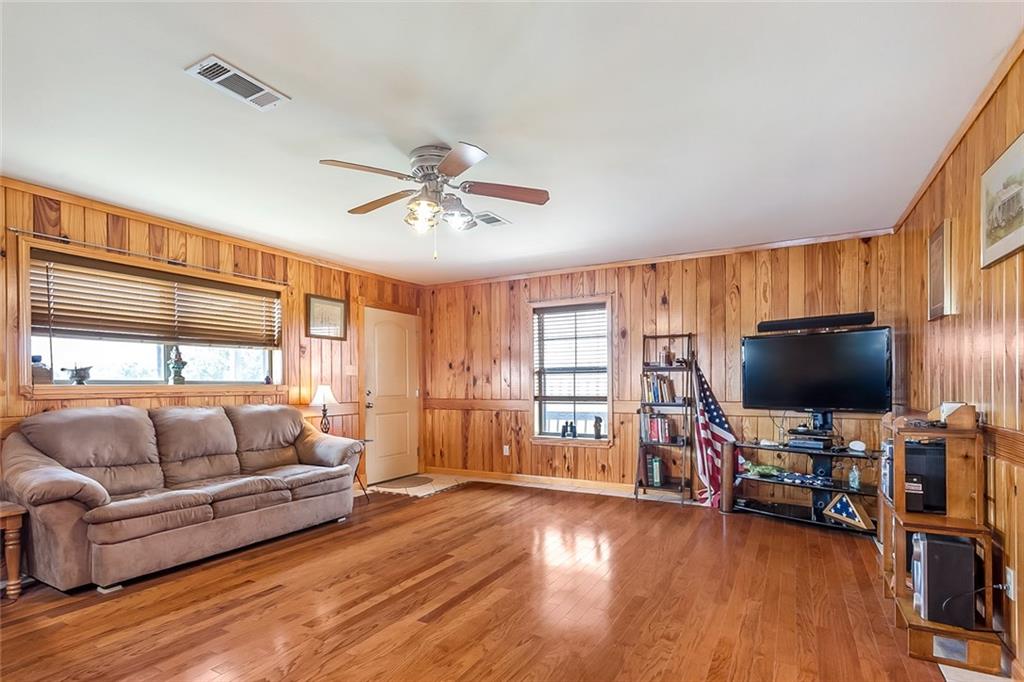 58428 Lake Road Lacombe, LA 70445 - Photo 3 of 12 Gallery Image 3