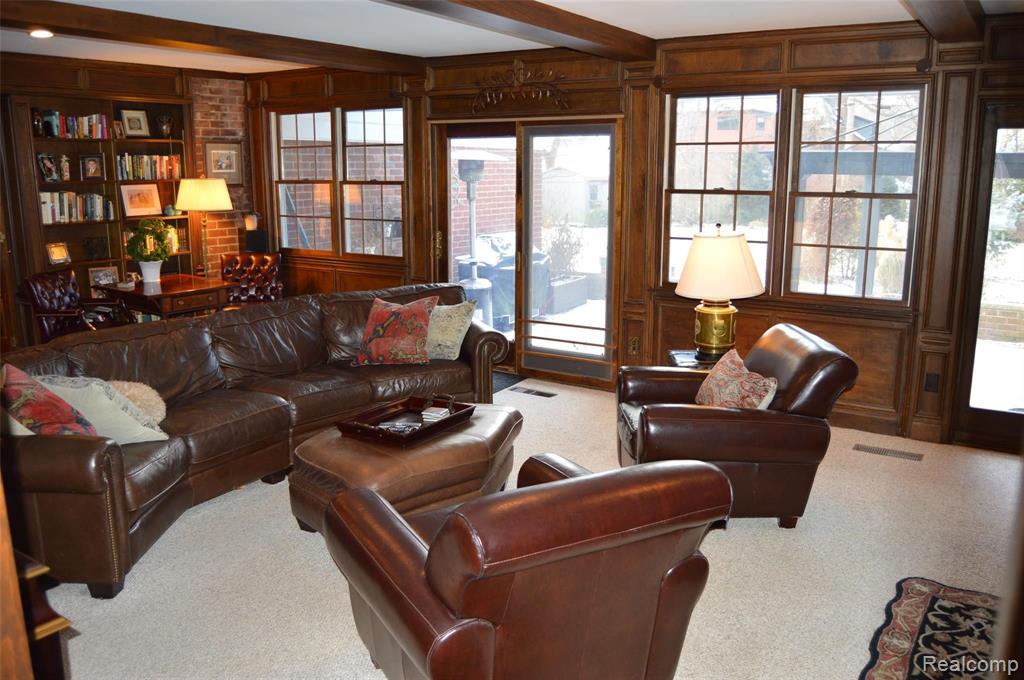 637 Middlesex Road Grosse Pointe Park, MI 48230 - Photo 12 of 44