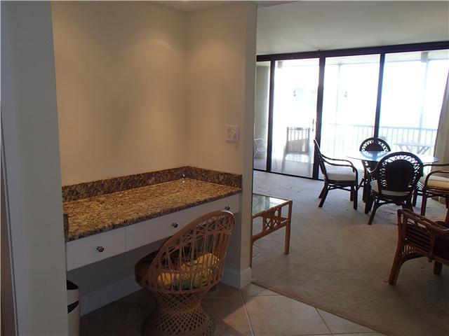 669 Northeast Plantation Road, Unit 204 Stuart, FL 34996 - Photo 13 of 24 Gallery Image 13