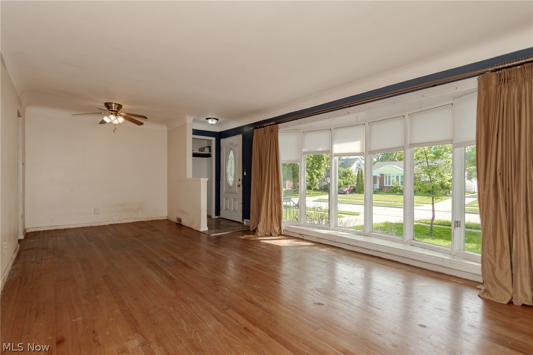 1562 Empire Road Wickliffe, OH 44092 - Photo 5 of 24