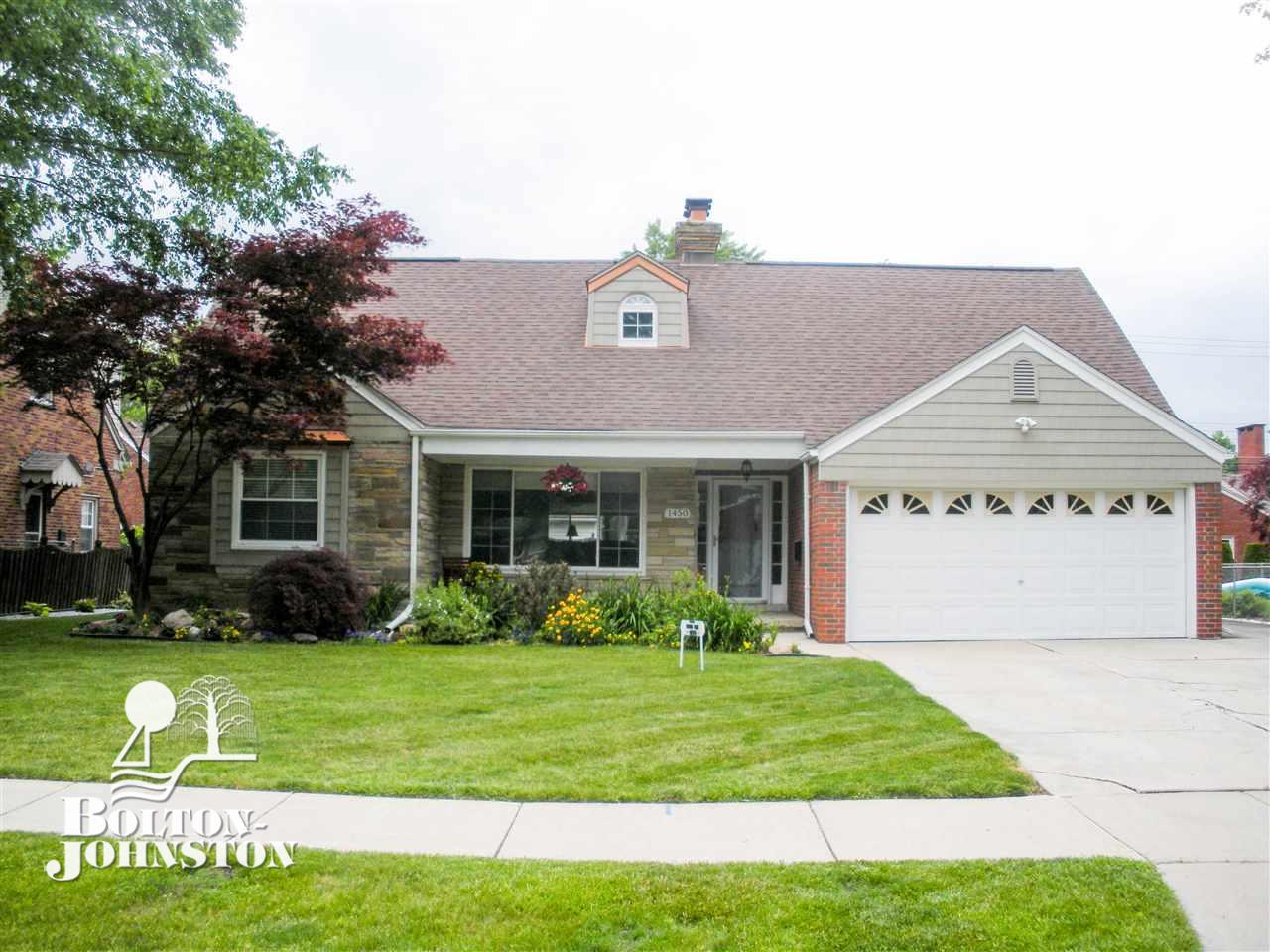 1450 Torrey Road Grosse Pointe Woods, MI 48236 - Photo 1 of 30
