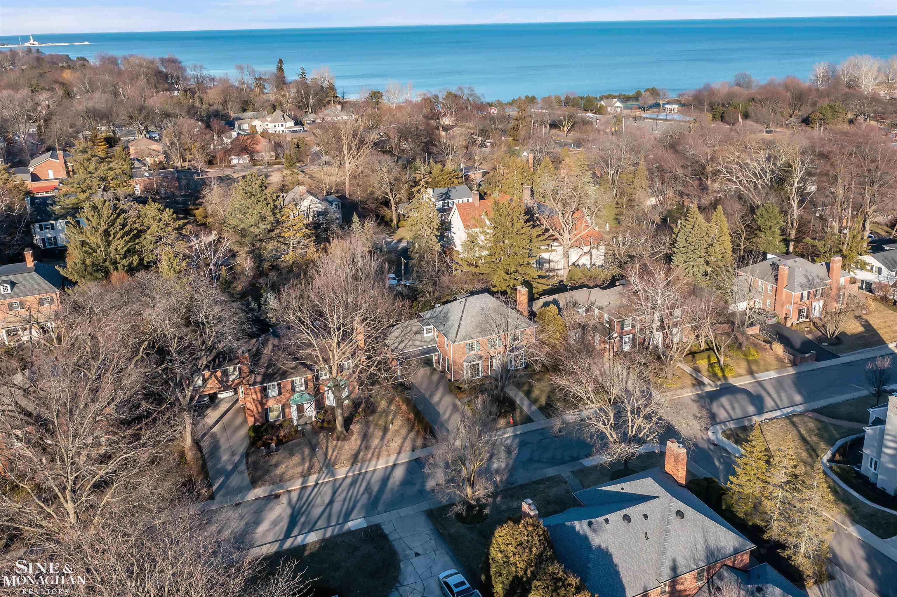 36 Beacon Hill Road Grosse Pointe Farms, MI 48236 - Photo 3 of 49