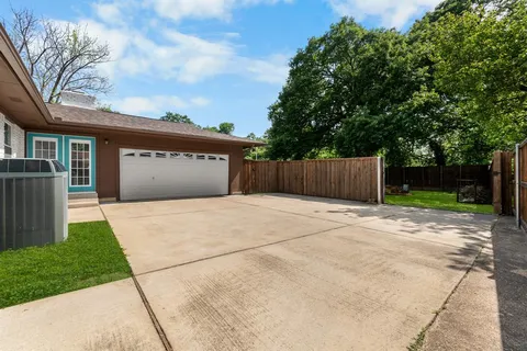 $549,000 | 2530 Springhill Drive, Dallas, TX 75228