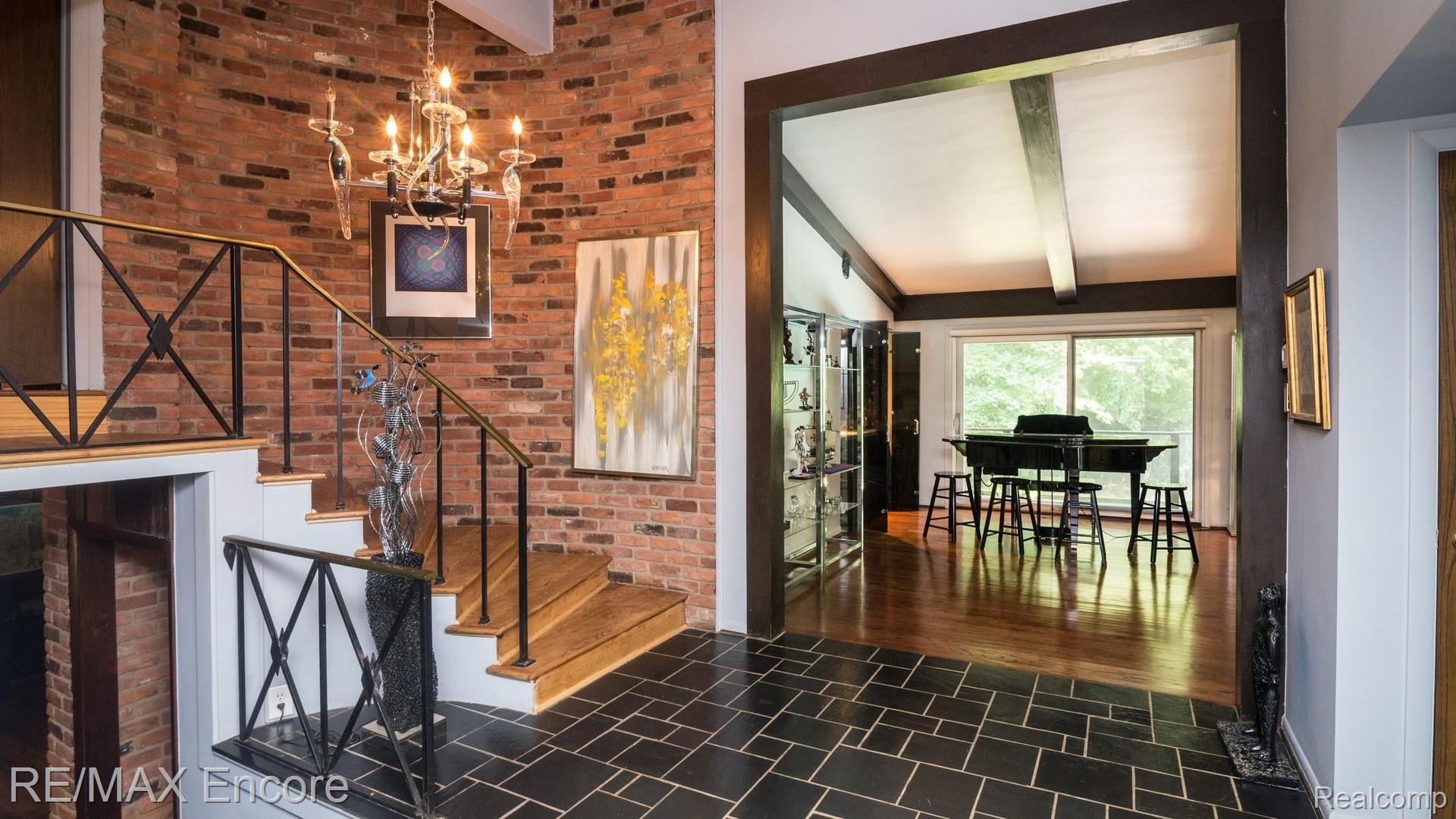 1177 Burnham Road Bloomfield Hills, MI 48304 - Photo 20 of 75 020_36.jpg
