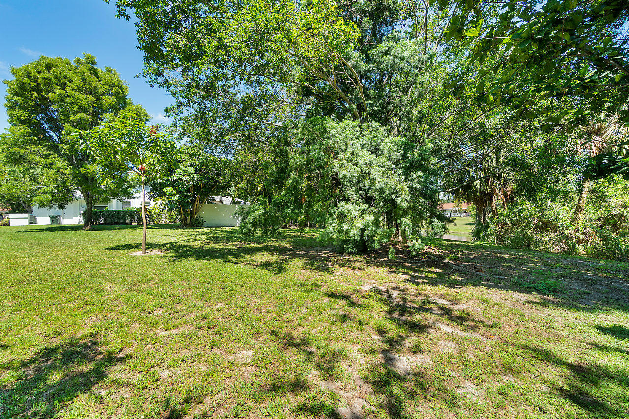1921 Northwest 25th Street Boca Raton, FL 33431 - Photo 32 of 42 035-1921NW25thSt-BocaRaton-FL-small