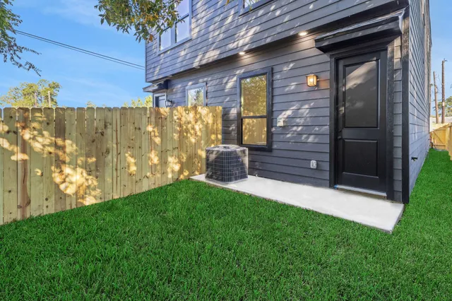 $2,100 | 7962 Ethel Street, Unit A, Houston, TX 77028