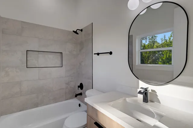 $2,100 | 7962 Ethel Street, Unit A, Houston, TX 77028