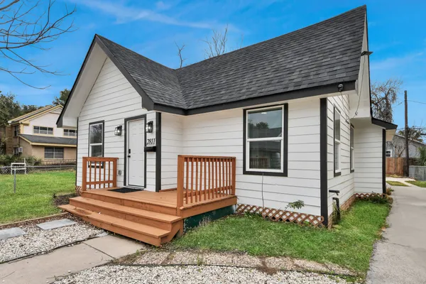 $4,000 | 2811 Winbern Street, Houston, TX 77004