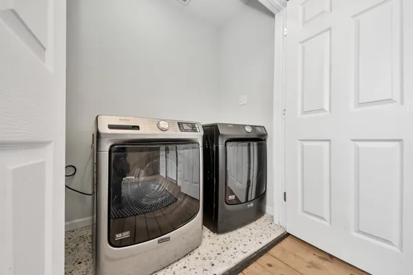 $4,000 | 2811 Winbern Street, Houston, TX 77004