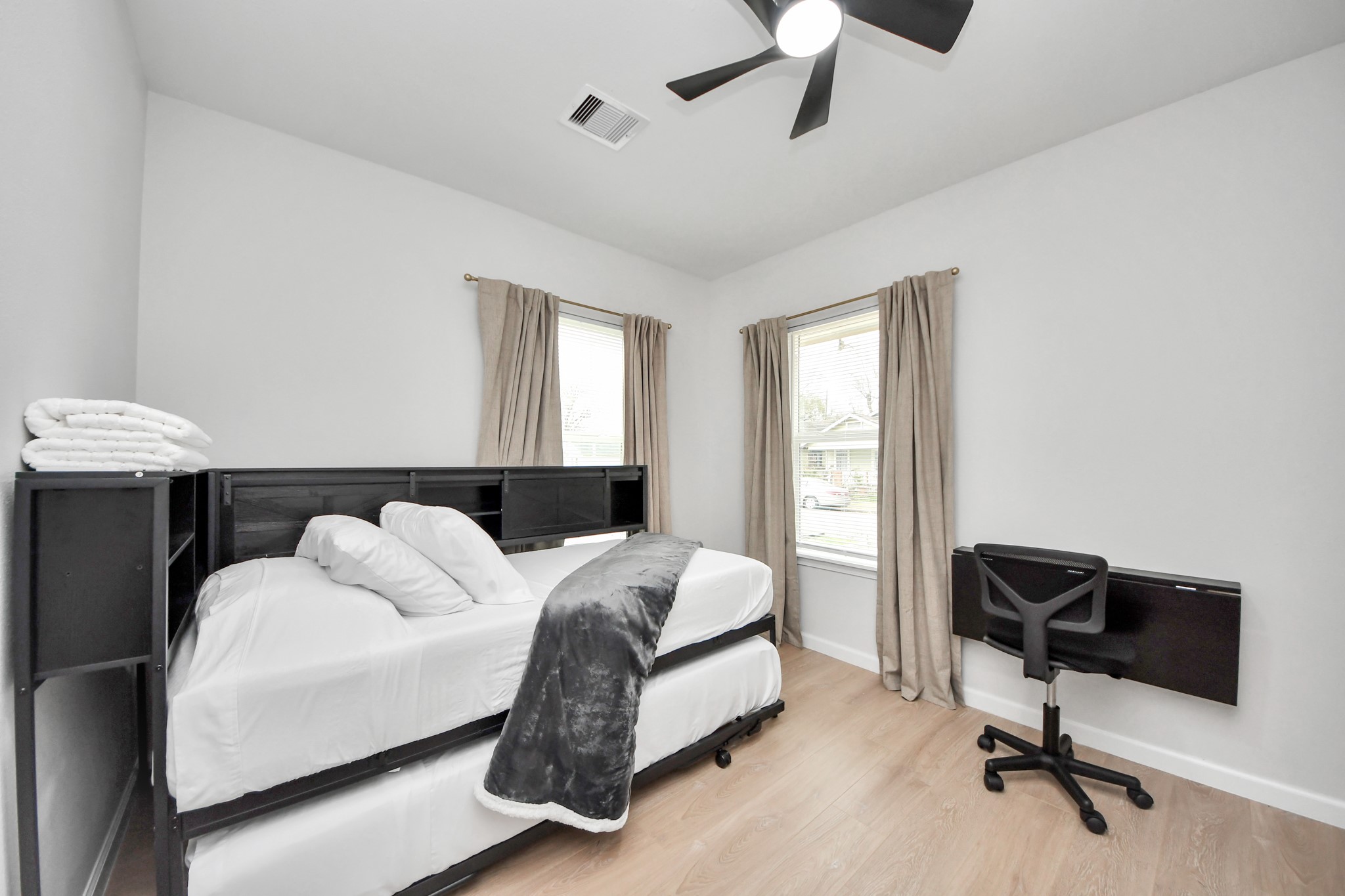 2811 Winbern Street Houston, TX 77004 - Photo 22 of 50