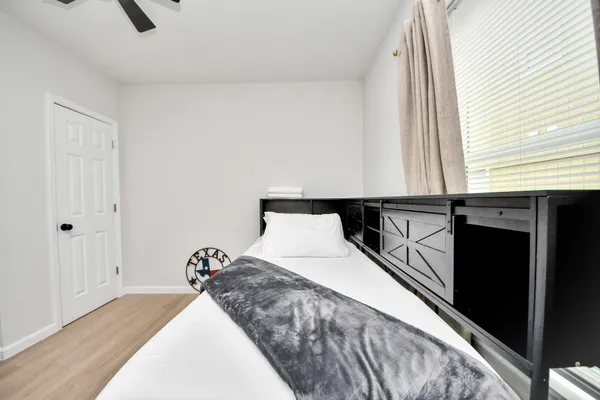 $4,000 | 2811 Winbern Street, Houston, TX 77004