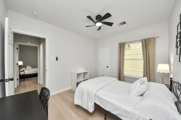 $4,000 | 2811 Winbern Street, Houston, TX 77004