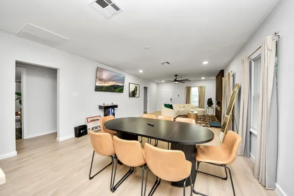 $4,000 | 2811 Winbern Street, Houston, TX 77004