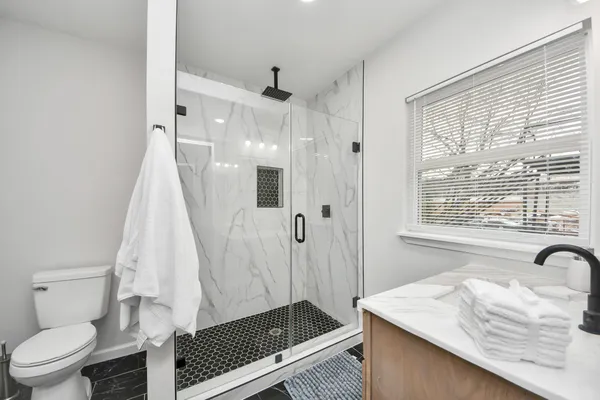 $4,000 | 2811 Winbern Street, Houston, TX 77004