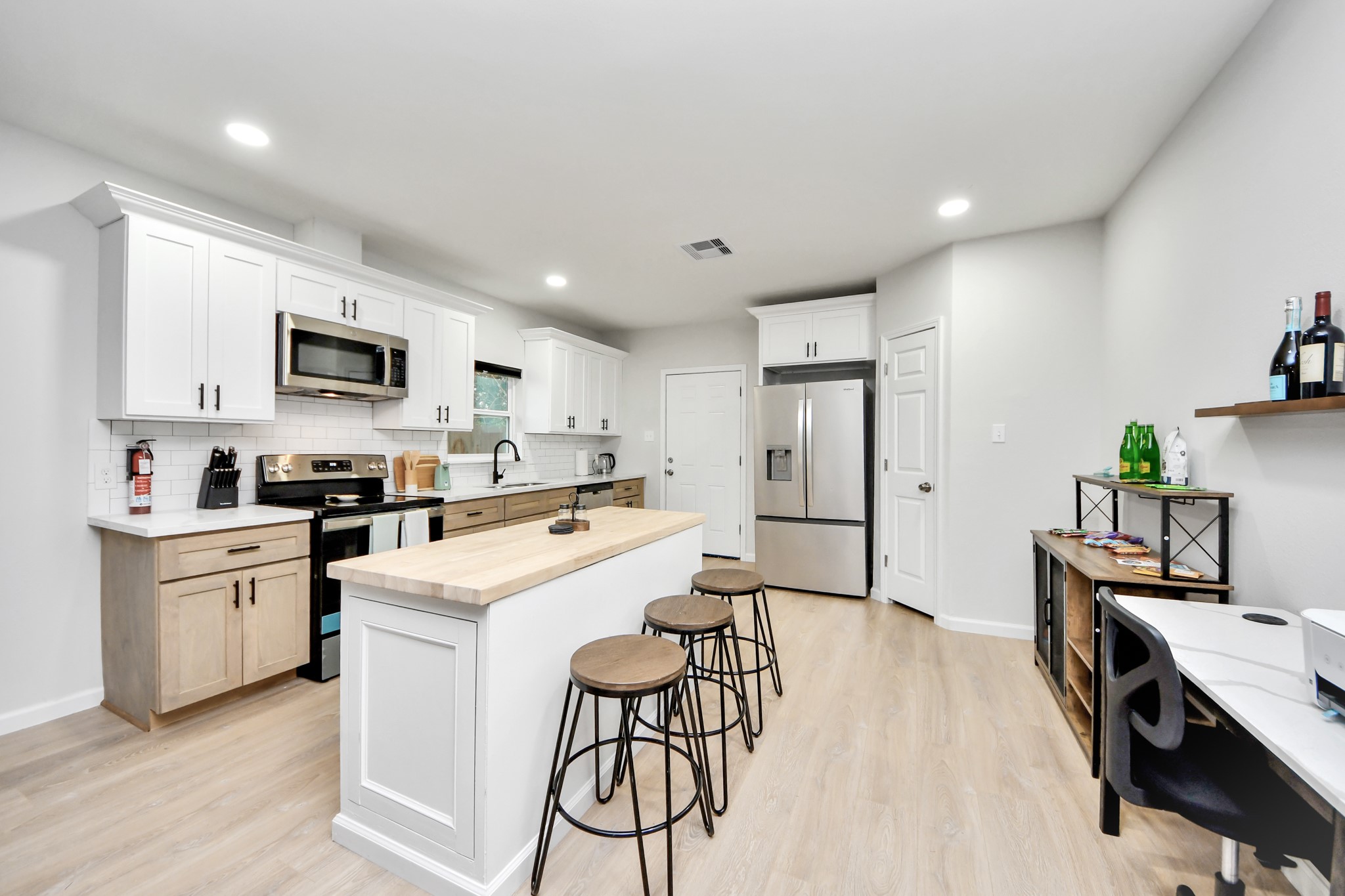 2811 Winbern Street Houston, TX 77004 - Photo 4 of 50