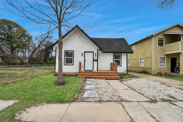 $4,000 | 2811 Winbern Street, Houston, TX 77004