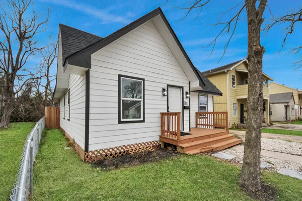 $4,000 | 2811 Winbern Street, Houston, TX 77004
