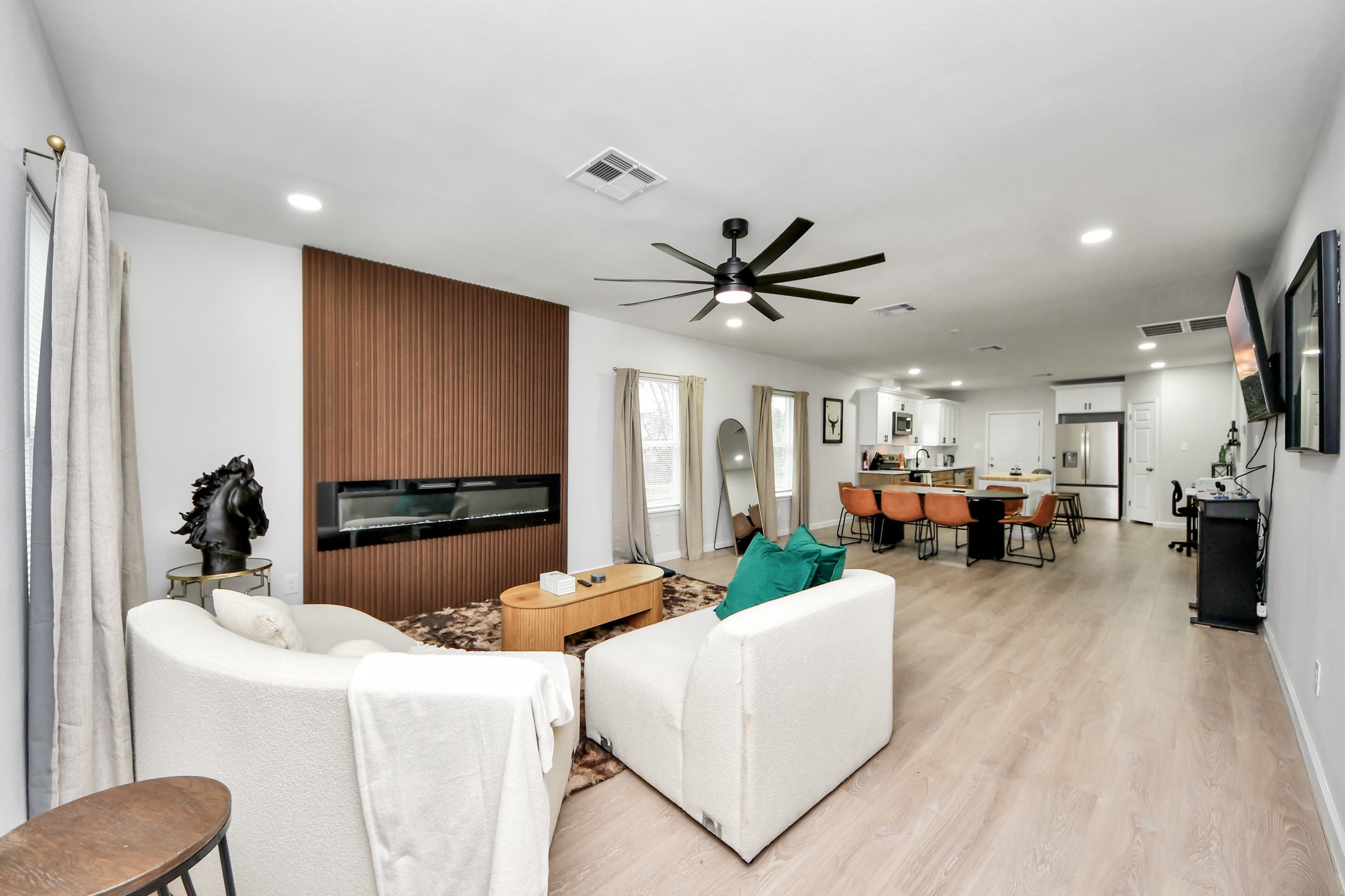 2811 Winbern Street Houston, TX 77004 - Photo 6 of 50