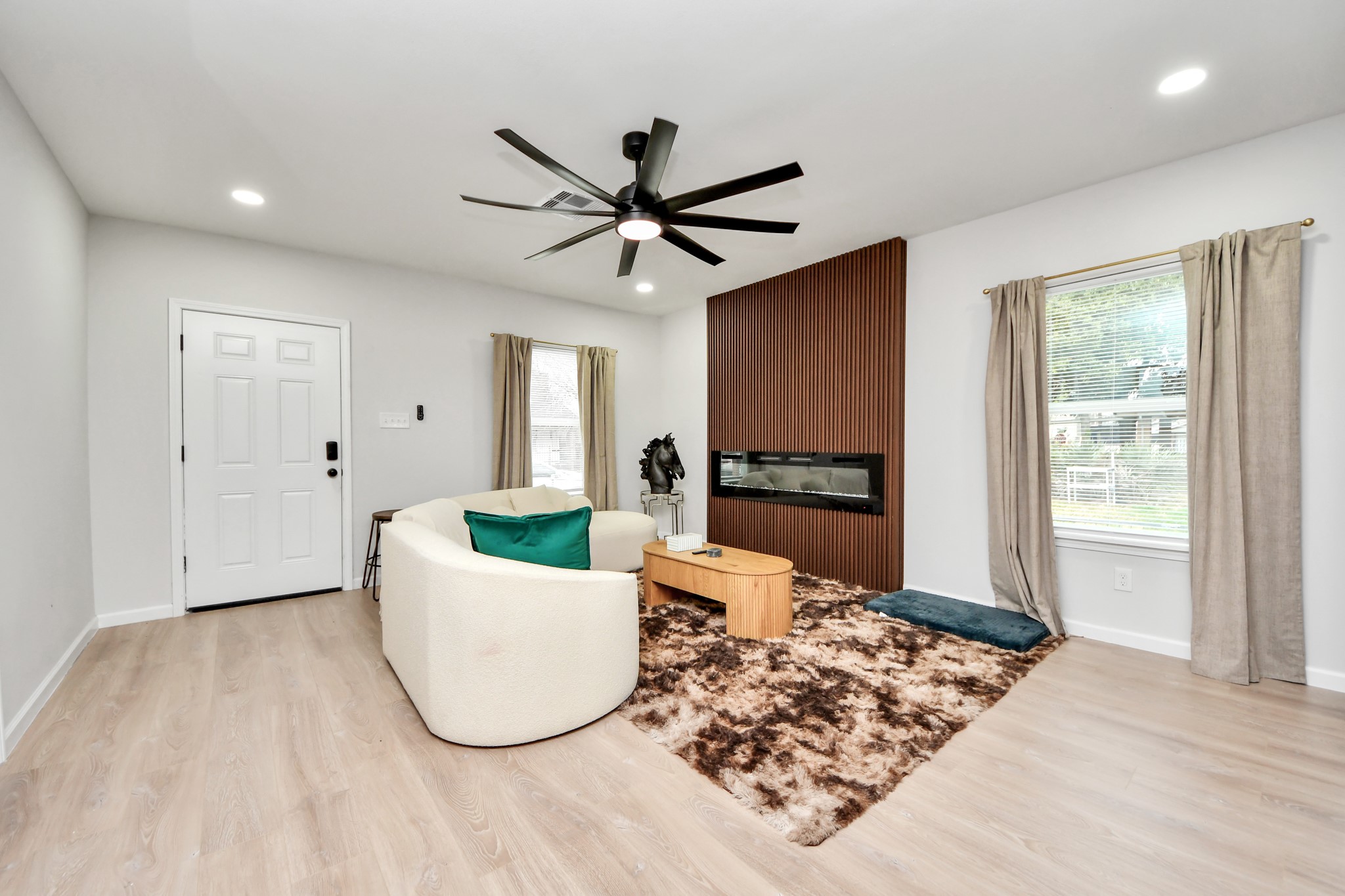 2811 Winbern Street Houston, TX 77004 - Photo 7 of 50