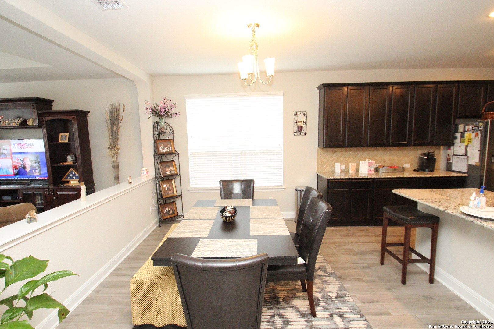 6055 Akin Circle San Antonio, TX 78261 - Photo 11 of 35