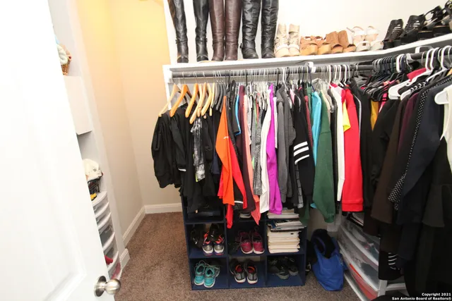 $2,700 | 6055 Akin Circle, San Antonio, TX 78261