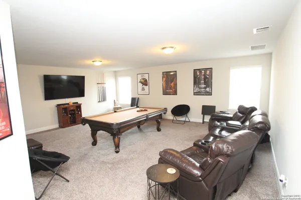 $2,700 | 6055 Akin Circle, San Antonio, TX 78261