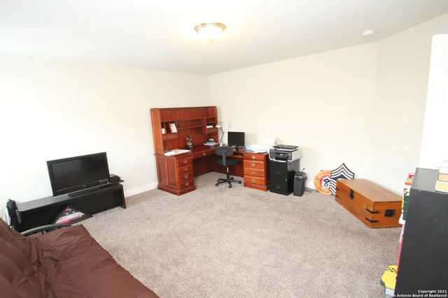 $2,700 | 6055 Akin Circle, San Antonio, TX 78261