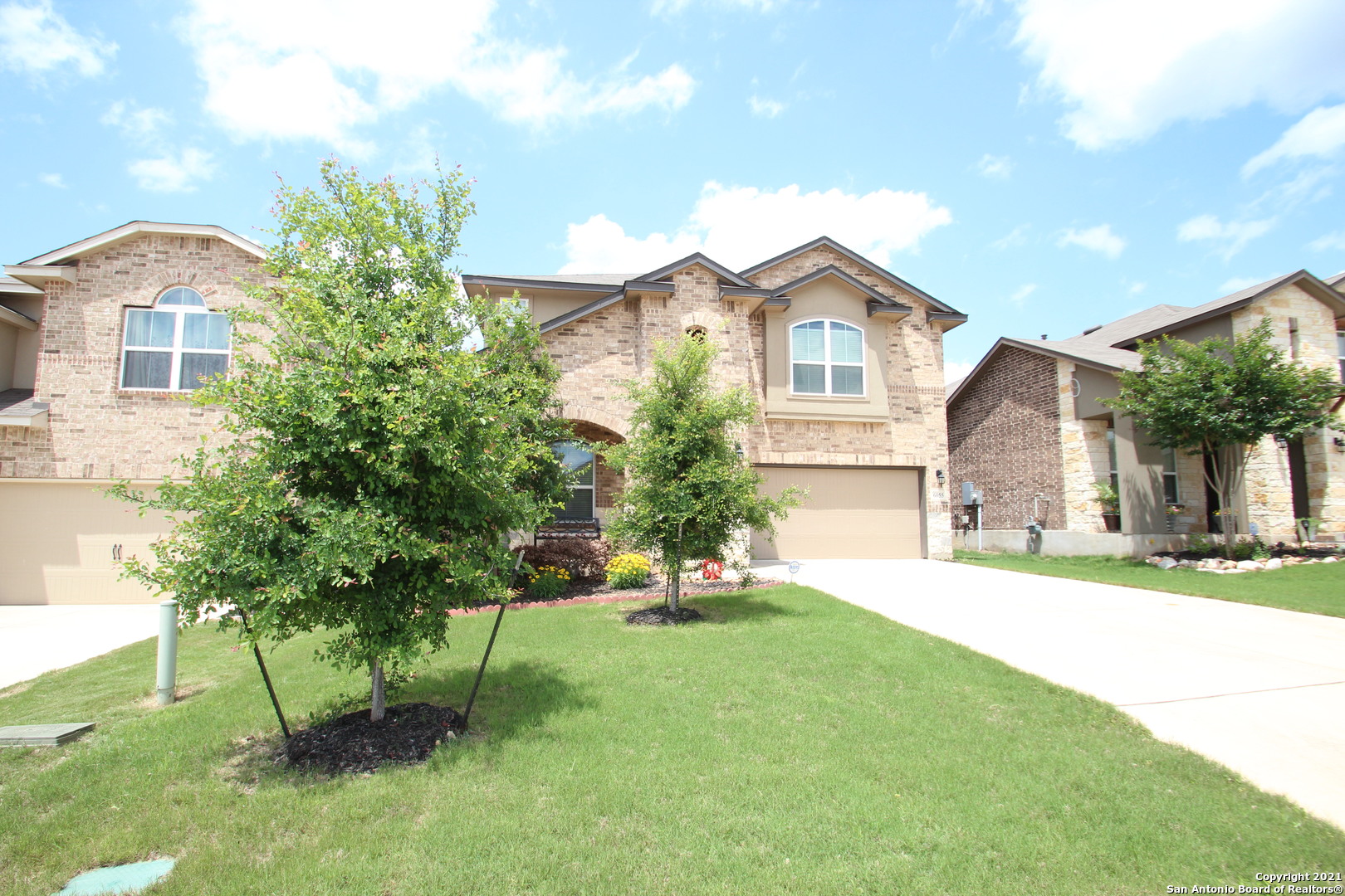 6055 Akin Circle San Antonio, TX 78261 - Photo 3 of 35