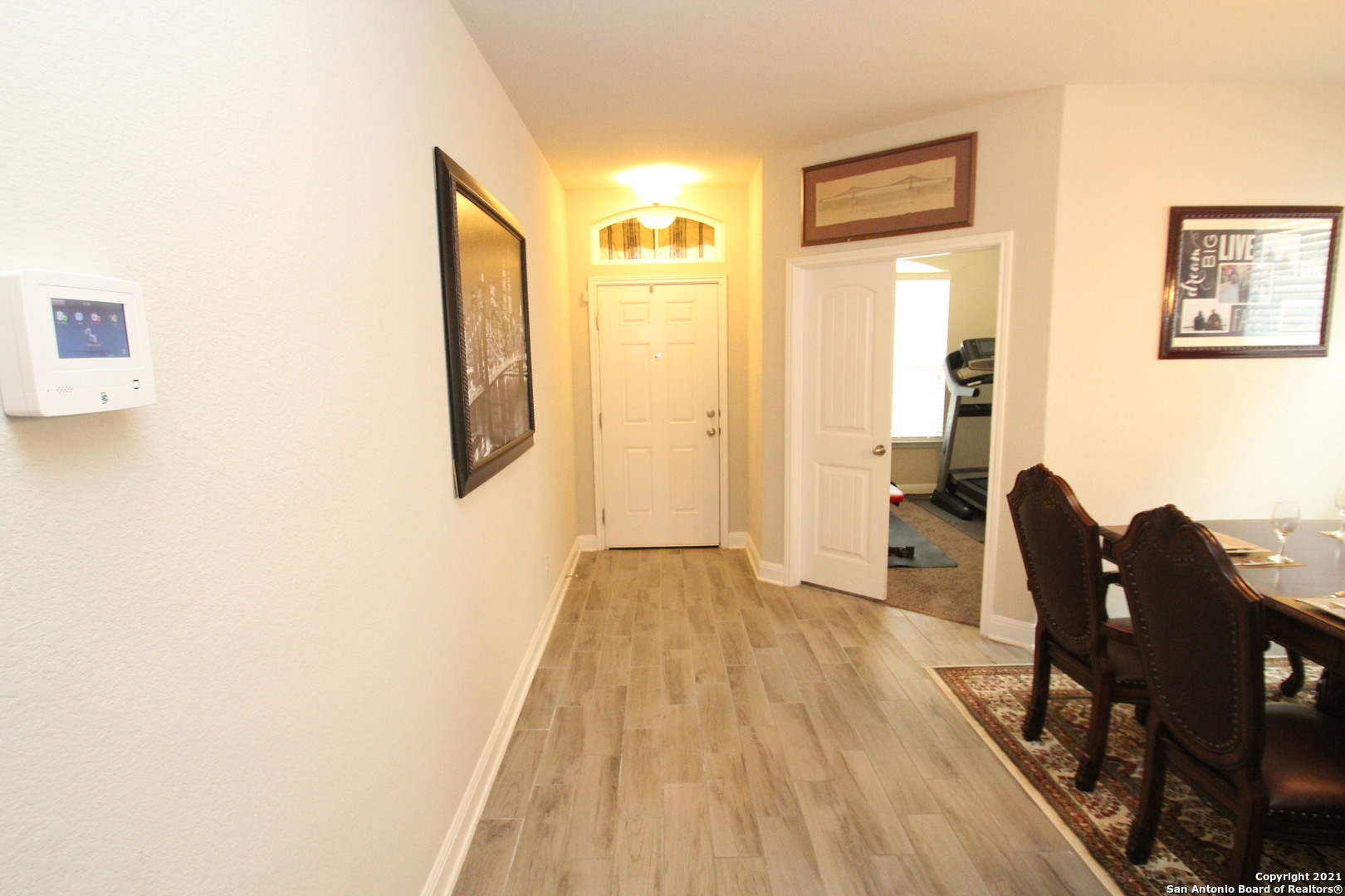 6055 Akin Circle San Antonio, TX 78261 - Photo 4 of 35