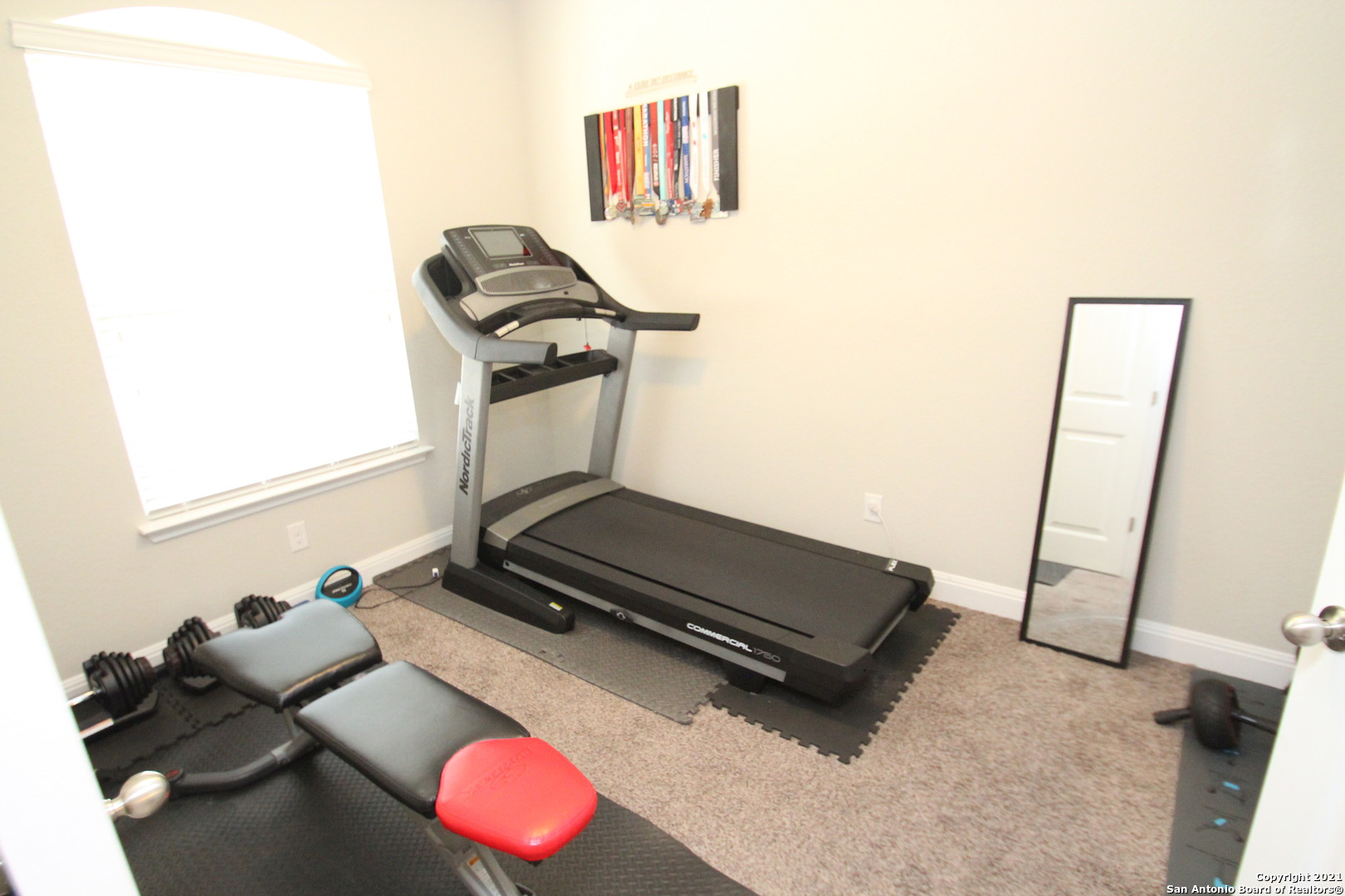 6055 Akin Circle San Antonio, TX 78261 - Photo 6 of 35