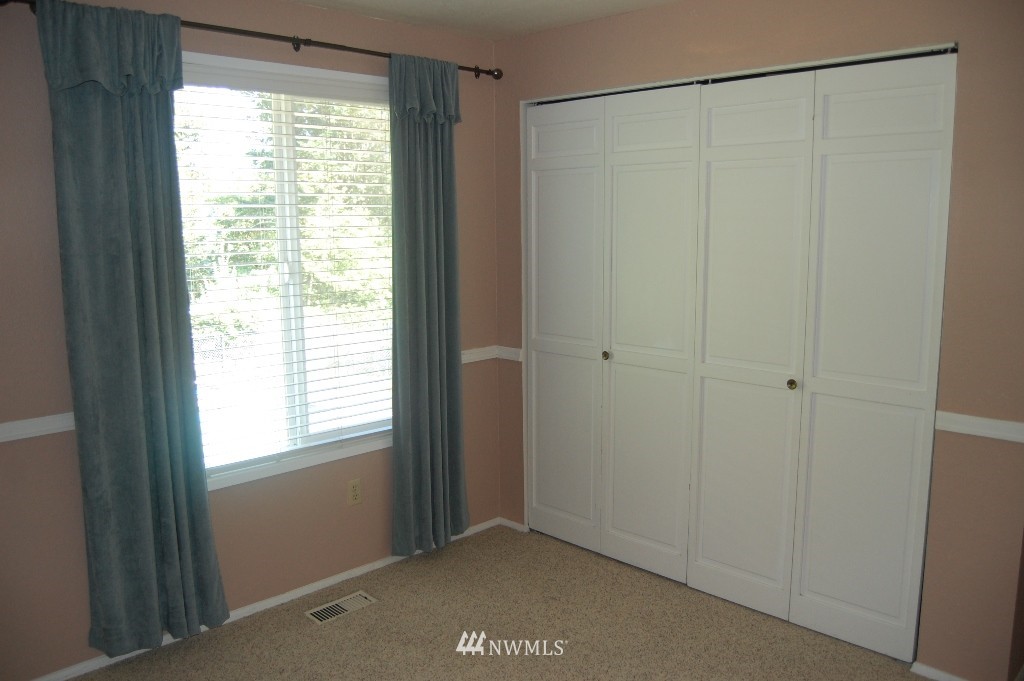 2314 Northeast 28th Street Renton, WA 98056 - Photo 22 of 25