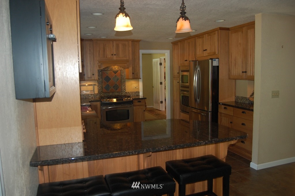 2314 Northeast 28th Street Renton, WA 98056 - Photo 8 of 25