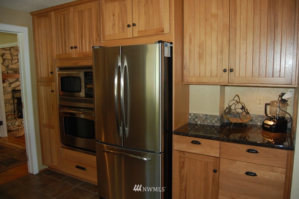 2314 Northeast 28th Street Renton, WA 98056 - Photo 10 of 25