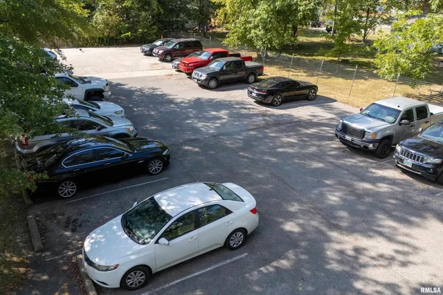 $1,250,000 | 902 West Mill Street, Unit 904 906 908, Carbondale, IL 62901