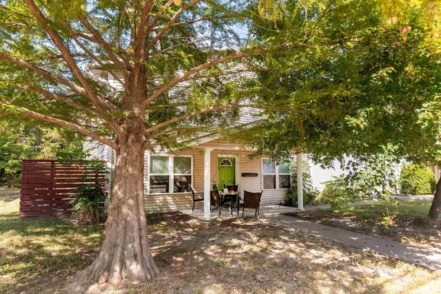 $1,250,000 | 902 West Mill Street, Unit 904 906 908, Carbondale, IL 62901