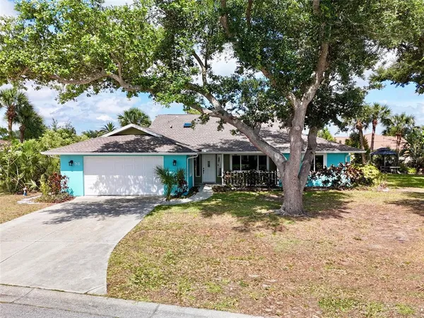 $449,000 | 98 Hourglass Drive, Venice, FL 34293