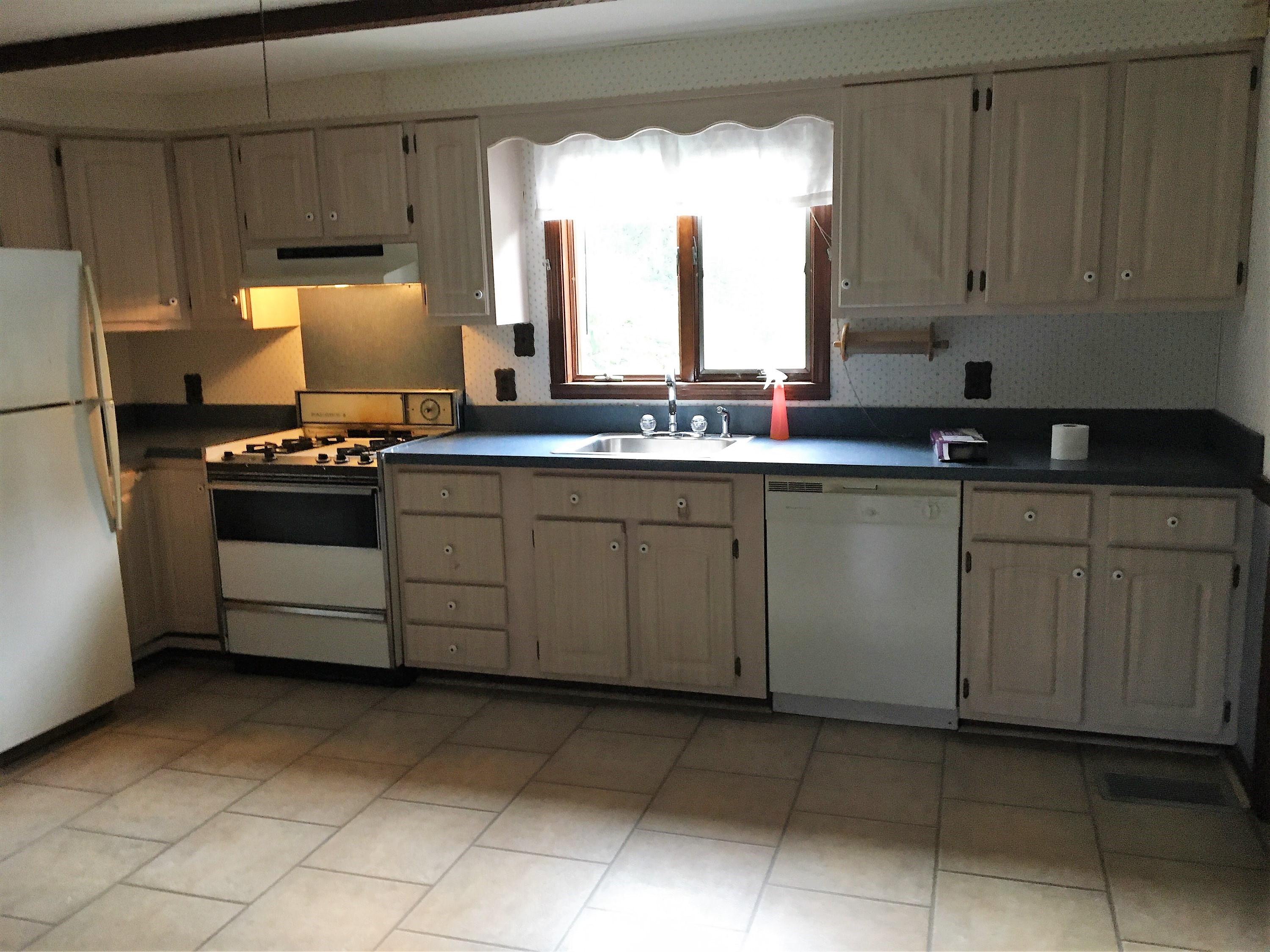 111 Orchard Road Mashpee, MA 02649 - Photo 7 of 15 kitchen
