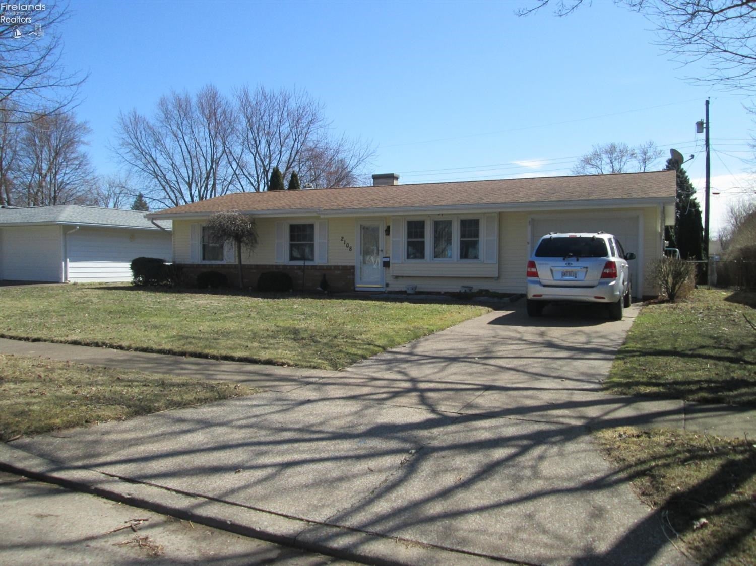 2108 South Oldgate Road Sandusky, OH 44870 - Photo 1 of 12 Gallery Image 1