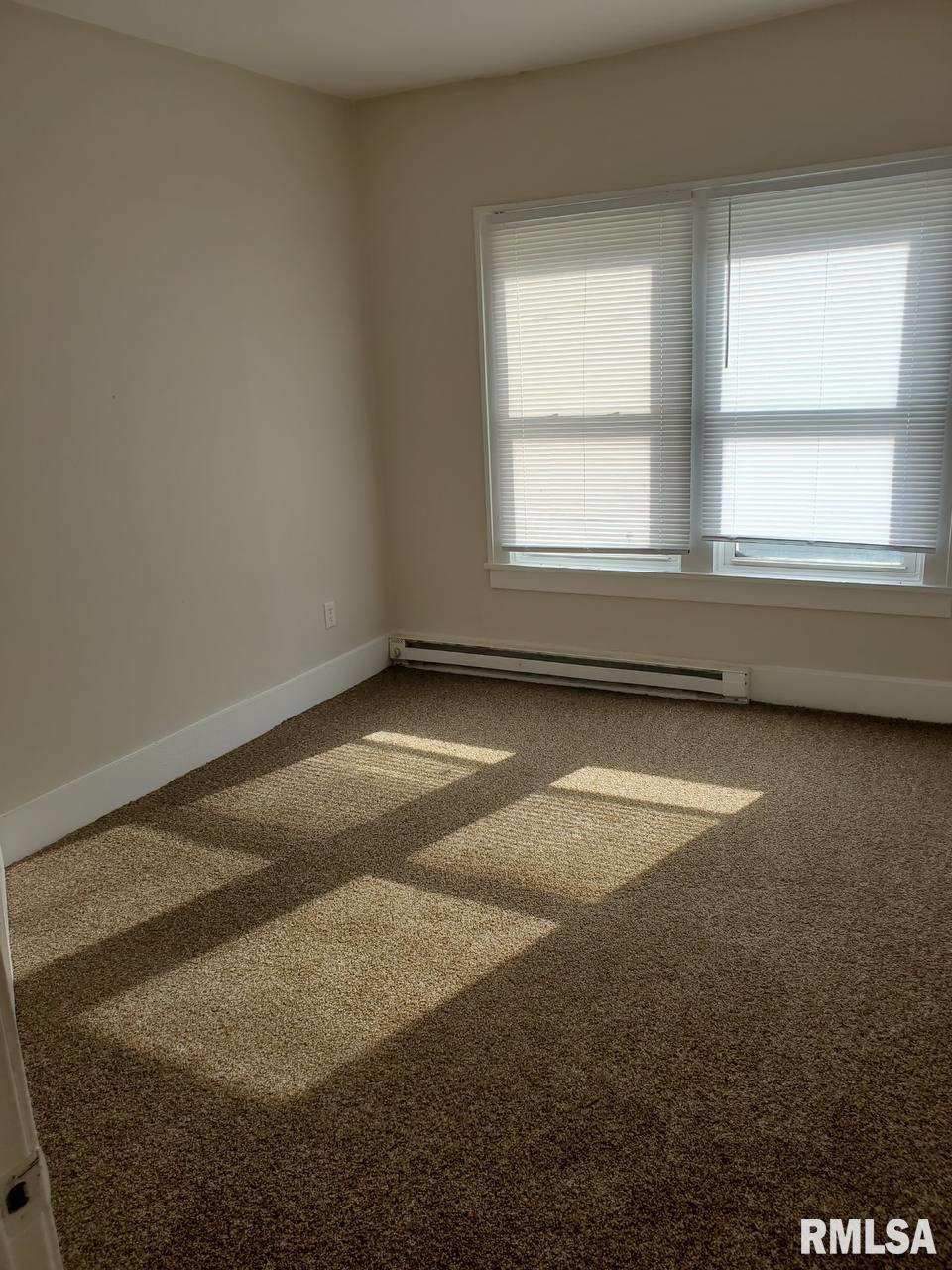 831 North 9th Street Springfield, IL 62702 - Photo 4 of 7
