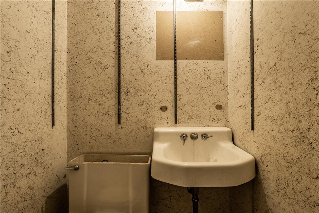 7822 Fall Creek Road Indianapolis, IN 46256 - Photo 21 of 42 Gallery Image 21