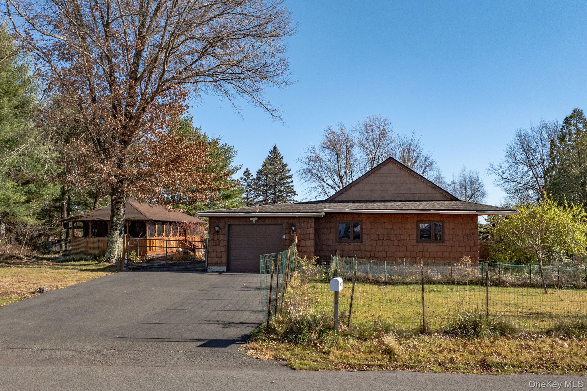 6 Medallion Road Kiamesha Lake, NY 12751 - Photo 2 of 47