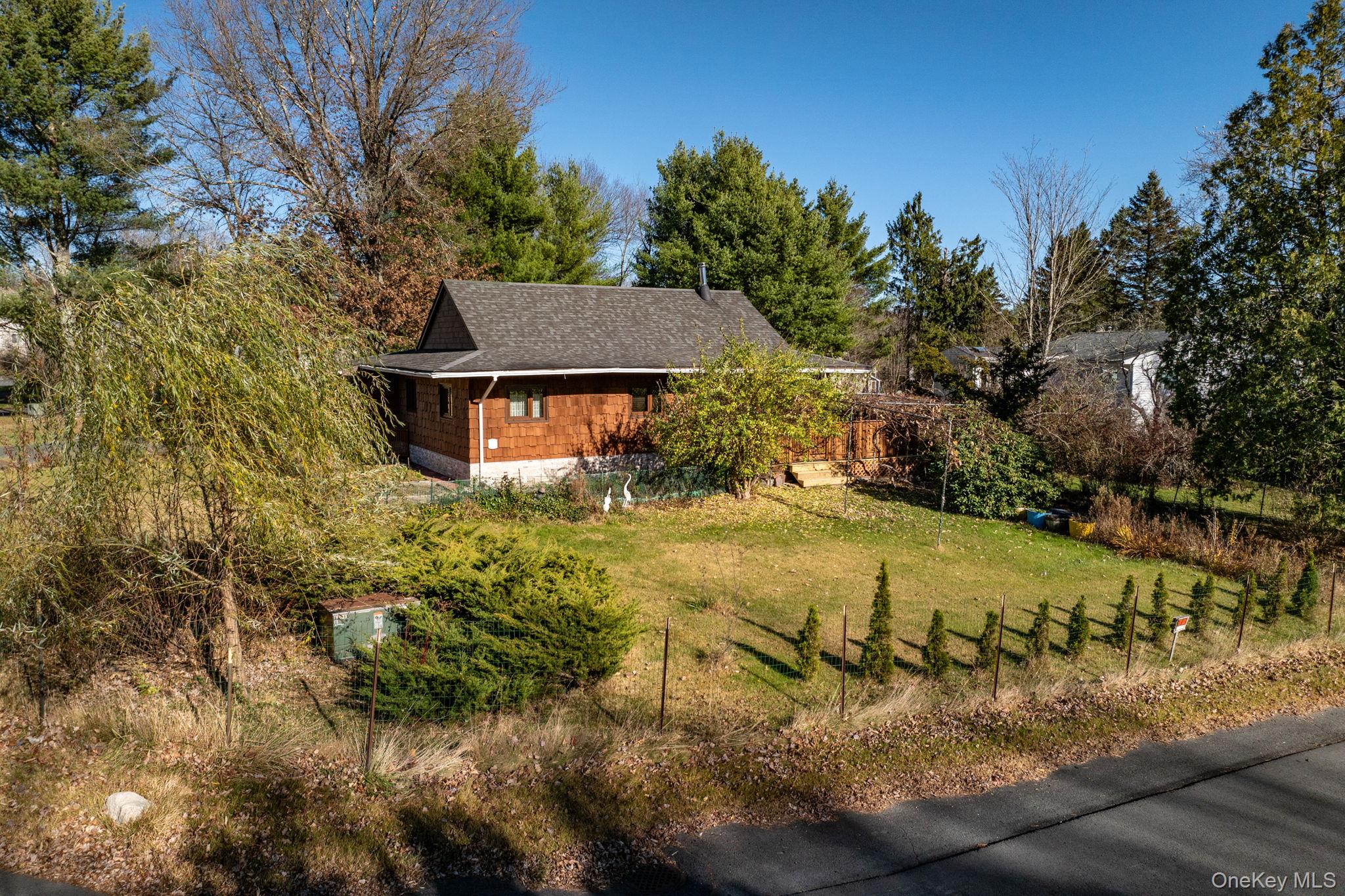 6 Medallion Road Kiamesha Lake, NY 12751 - Photo 4 of 47